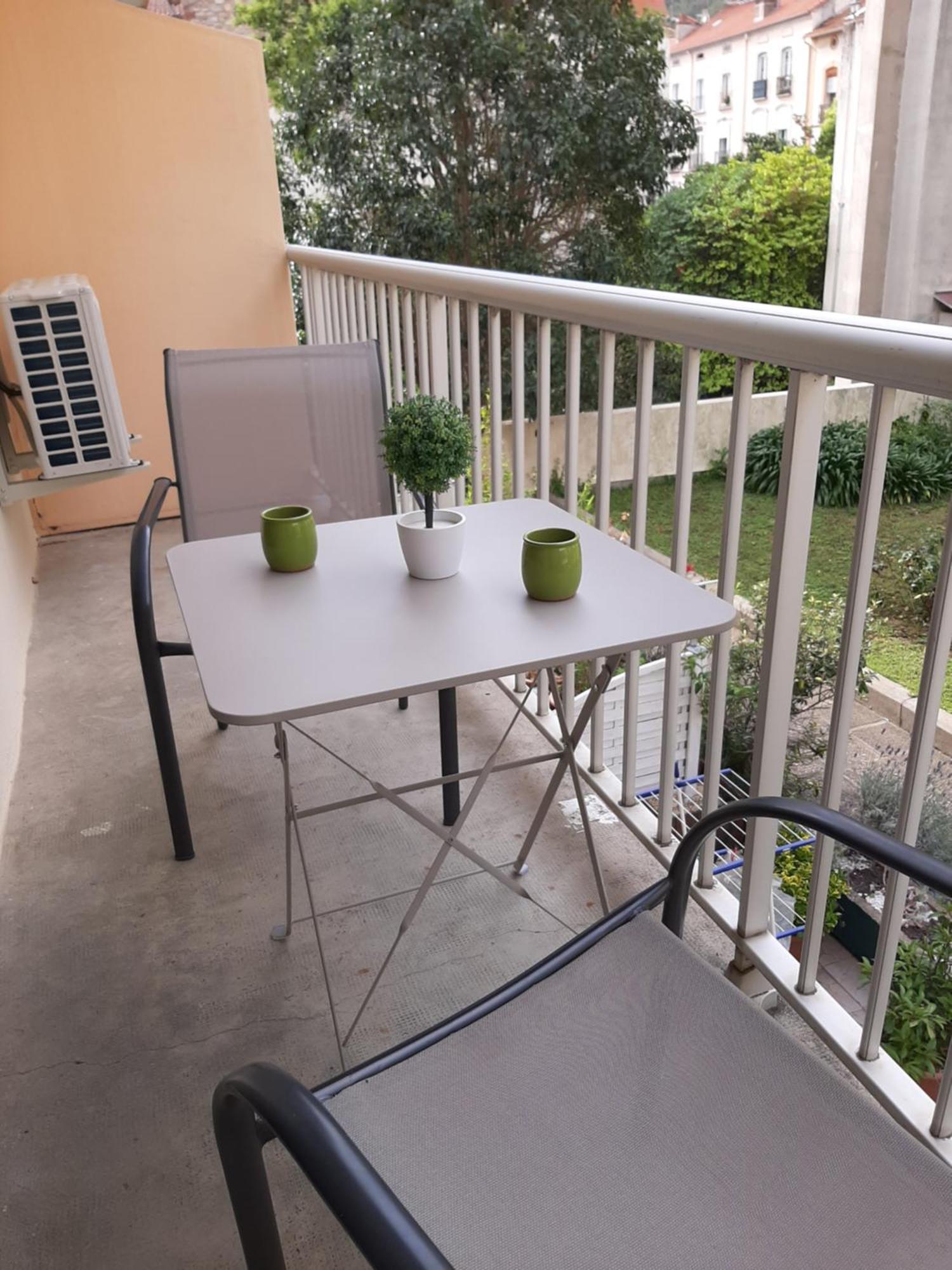 Studio Masol Avec Balcon 아멜리에레방팔랄다 외부 사진